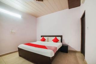 OYO 70893 KL Khari Inn - 9