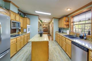 Lakefront Arkansas Home with Dock and Sunroom - Hot Springs - 1