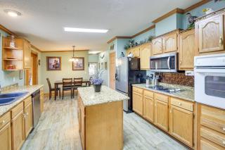 Lakefront Arkansas Home with Dock and Sunroom - Hot Springs - 3