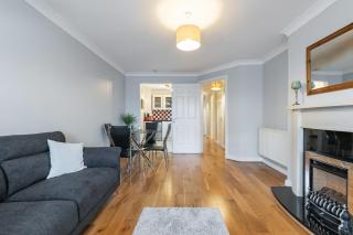 Holywell Rise Swords - 6