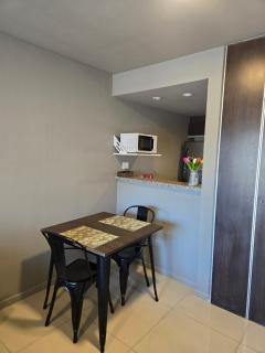 Maipú y Avenida Pellegrini con Parking privado opcional - Rosário - 2