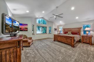 Black Bear Villa - large 4 BR 4 BA hot tub game room - South Lake Tahoe - 1