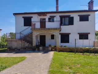 Studio apartment Giardin *** - 2
