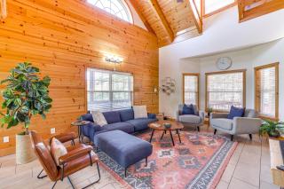 Family-Friendly Cabin By Golf Course and Marina - Holiday Island - 5