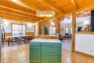 Family-Friendly Cabin By Golf Course and Marina - Holiday Island - 2
