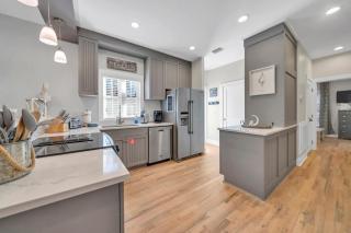Magnolia Cottages Seacrest Flirty Flamingo - Pet Friendly Resort Pool & Beach Access! - Seacrest - 3