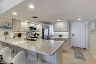 Edgewater 409 - Gulf Views! Beach & Pool Access! - 4