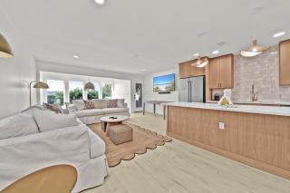 Gulf Front, Stunning Views! Newly Renovated! Dolphin Watch #1 - Seacrest - 8