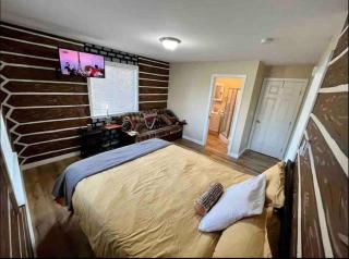 Two side-by-side apartments - Salem - 7