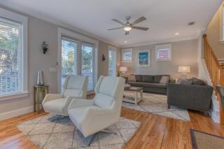 50 yards to the Seacrest lagoon Pool, Walking distance to the beach! - 8