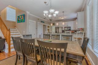 50 yards to the Seacrest lagoon Pool, Walking distance to the beach! - 4