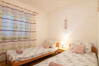 Seaside holiday house Pag - 22602 - Pag - 1