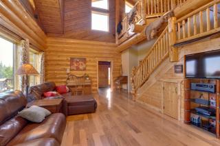 Legacy Mountain Lodge on 40-Acre Ranch with Views! - Palmer - 5