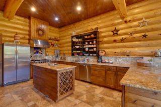 Legacy Mountain Lodge on 40-Acre Ranch with Views! - Palmer - 1