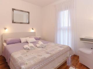 Apartments with a swimming pool Vojnic Sinjski, Zagora - 22835 - Trilj - 2