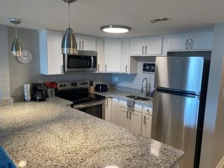 Large Myrtle Beach Condo, Fully Renovated - Myrtle Beach - 0
