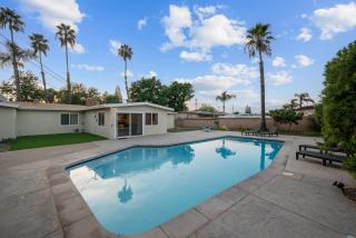 House by the Lake with pool, hot tub and golf green - Lakeside - 1