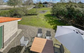 3 Bedroom Beautiful Home In Makkum - 9