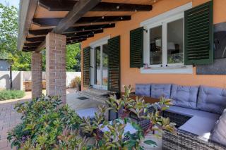 Ferienhaus mit Privatpool für 8 Personen ca 130 qm in Medulin, Istrien Südküste von Istrien - Medulin - 2