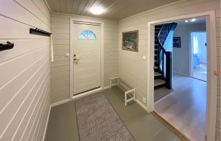 4 Bedroom Gorgeous Apartment In Hellvik - Hellvik - 1