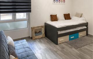 3 Bedroom Amazing Apartment In Luanco - 3