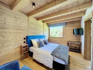 Superbe chalet neuf avec 4 chambres, terrasses, jardin et cheminée à Combloux - FR-1-560-132 - Combloux - 2