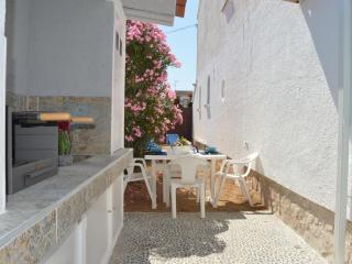Casa con Piscina, Amarre y Aire Acondicionado para 8 Personas en Zona Tranquila de Empuriabrava - HISP-288-36 - Empuriabrava - 8