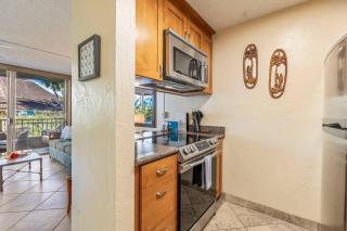 Nani Kai Hale 208- Beachfront 1 bedroom 2 bathroom condo, oceanview - Kihei - 7