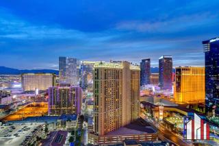 MGM Signature-29-705 F1 Track & Strip View Balcony - Las Vegas - 0