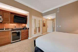 MGM Signature-29-705 F1 Track & Strip View Balcony - Las Vegas - 1