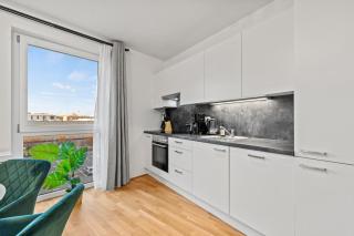 Balcony Apartment I Direct connection to the Airport in 15 Min - 2