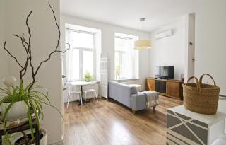 White Door Apartments Heart of Odessa 1 - Odesa - 6