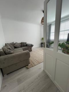 Two bedroom ground floor apartment with garden - 1