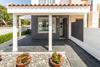 Luxurious ONE Maisonette by Ezoria Villas - Paphos - 9