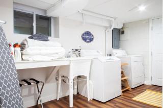 Transit-Friendly Home Old Town Parking - 5