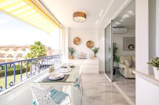 PENTHOUSE BELLAVISTA with SEA VIEWS - 3