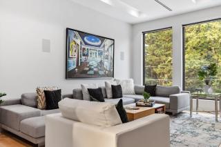 Top of The Hill Luxury Clarendon 4-BR Homestay - Arlington - 7