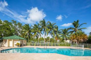 Tortuga Suite at Sunrise Suites Resort - Heated Pool, Hot Tub & Free Parking - Key West - 6