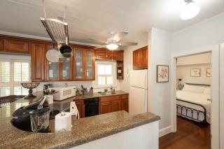 Conch Cottage -Pool & Quiet Area - Key West - 3