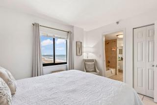 Coastal Chic Suite at Sunglow Resort by Brightwild - Daytona Beach Shores - 4