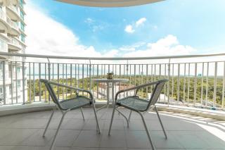 Teega Creamy INS Muji 2BR 6 pax w Balcony by Our Stay - Nusajaya - 9
