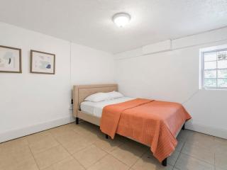Near Georgia Aquarium 2BR: Coffee BBQ AC - 2