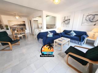 Modern 3 Bedroom Apartment near Burriana Beach - Nerja - 6