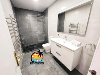Modern 3 Bedroom Apartment near Burriana Beach - Nerja - 1