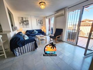 Modern 3 Bedroom Apartment near Burriana Beach - Nerja - 7