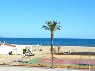 Agradable apartamento de tres dormitorios y vistas al mar - HISP-288-54 - Empuriabrava - 3