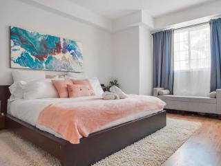 Fun and Colourful Condo w Foosball Parking Coffee - Calgary - 0