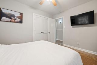 The Ranch 4-Bedrooms Large Yard & Patio - Mobile - 1