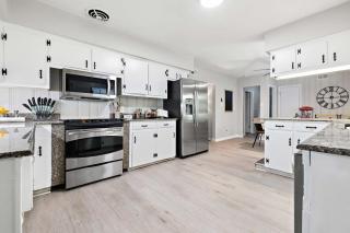 The Ranch 4-Bedrooms Large Yard & Patio - Mobile - 8