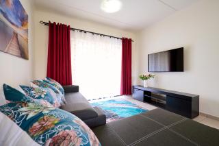 Cozy Escape: 2 BR Apt. Sleeps 4 - 8